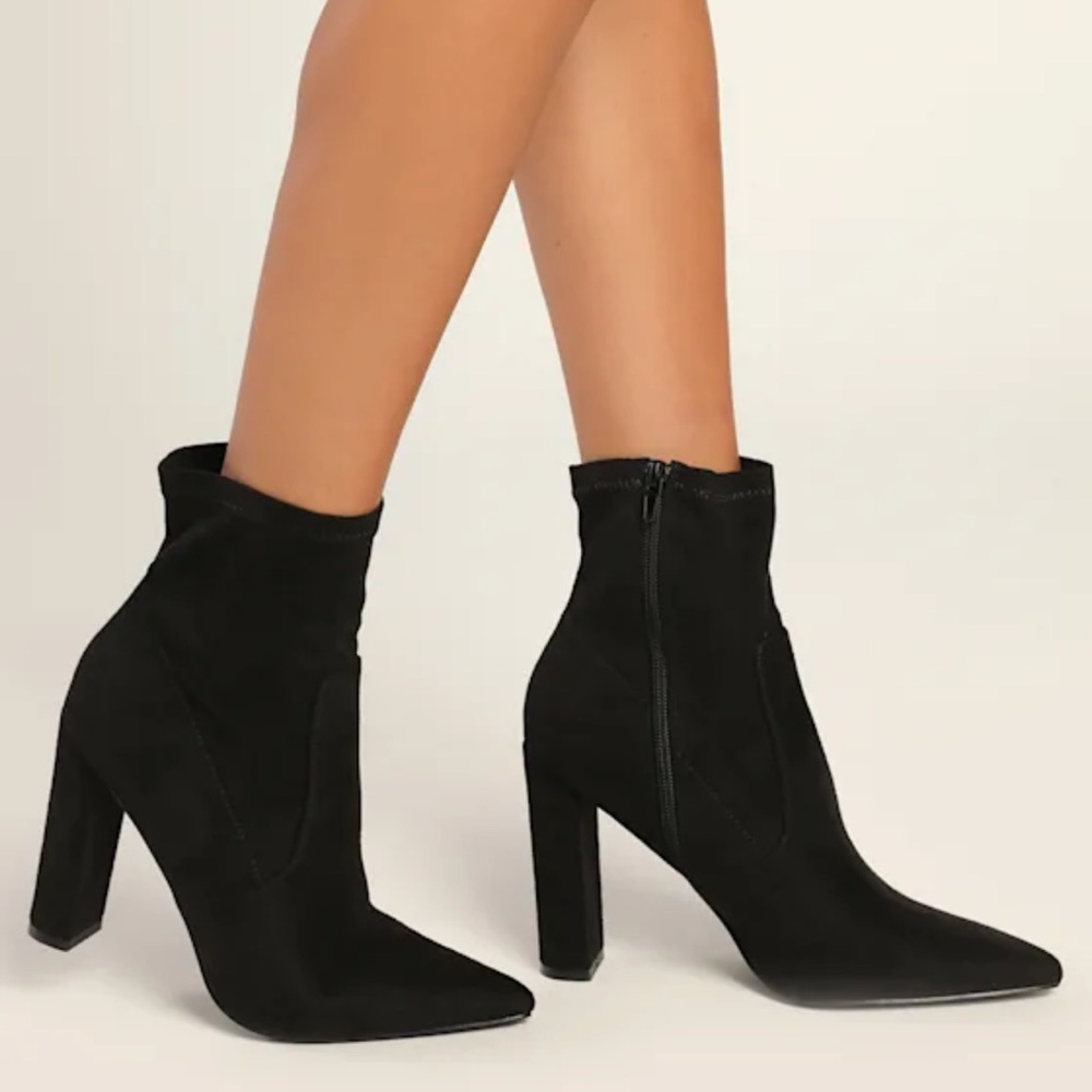 Elegant Black Ankle Boots